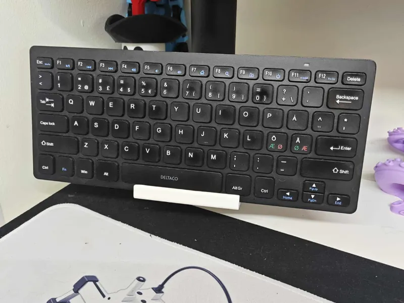 VESA Universal Holder: Phone, Keyboard & Tablet! 