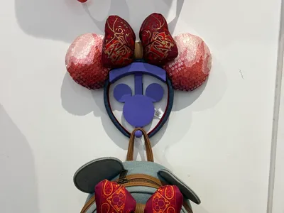 ears and bag hanger