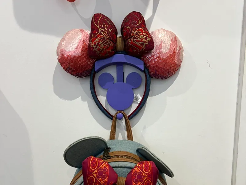 ears and bag hanger