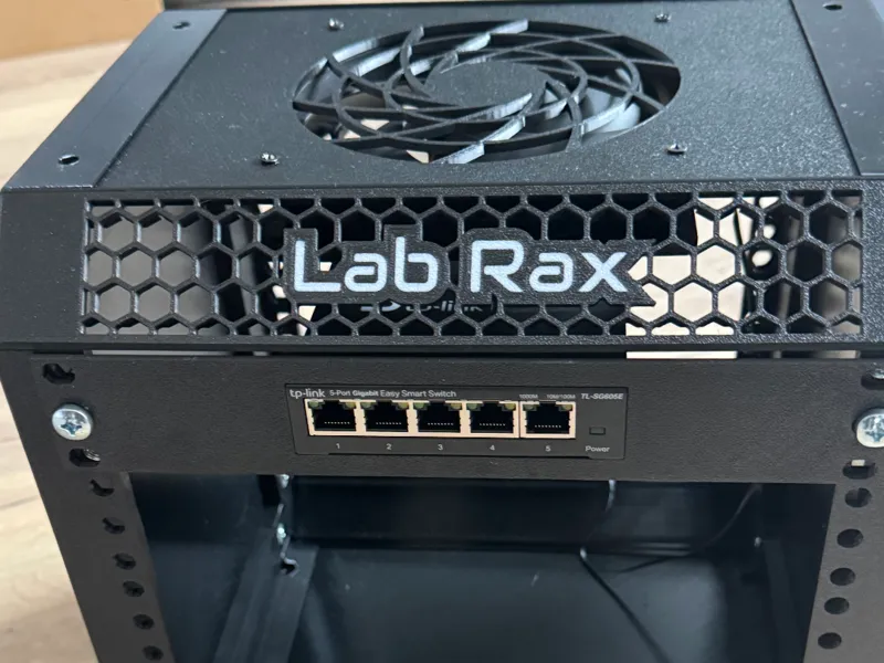 Mount for TP-Link TL-SG605E for 10'' Rack