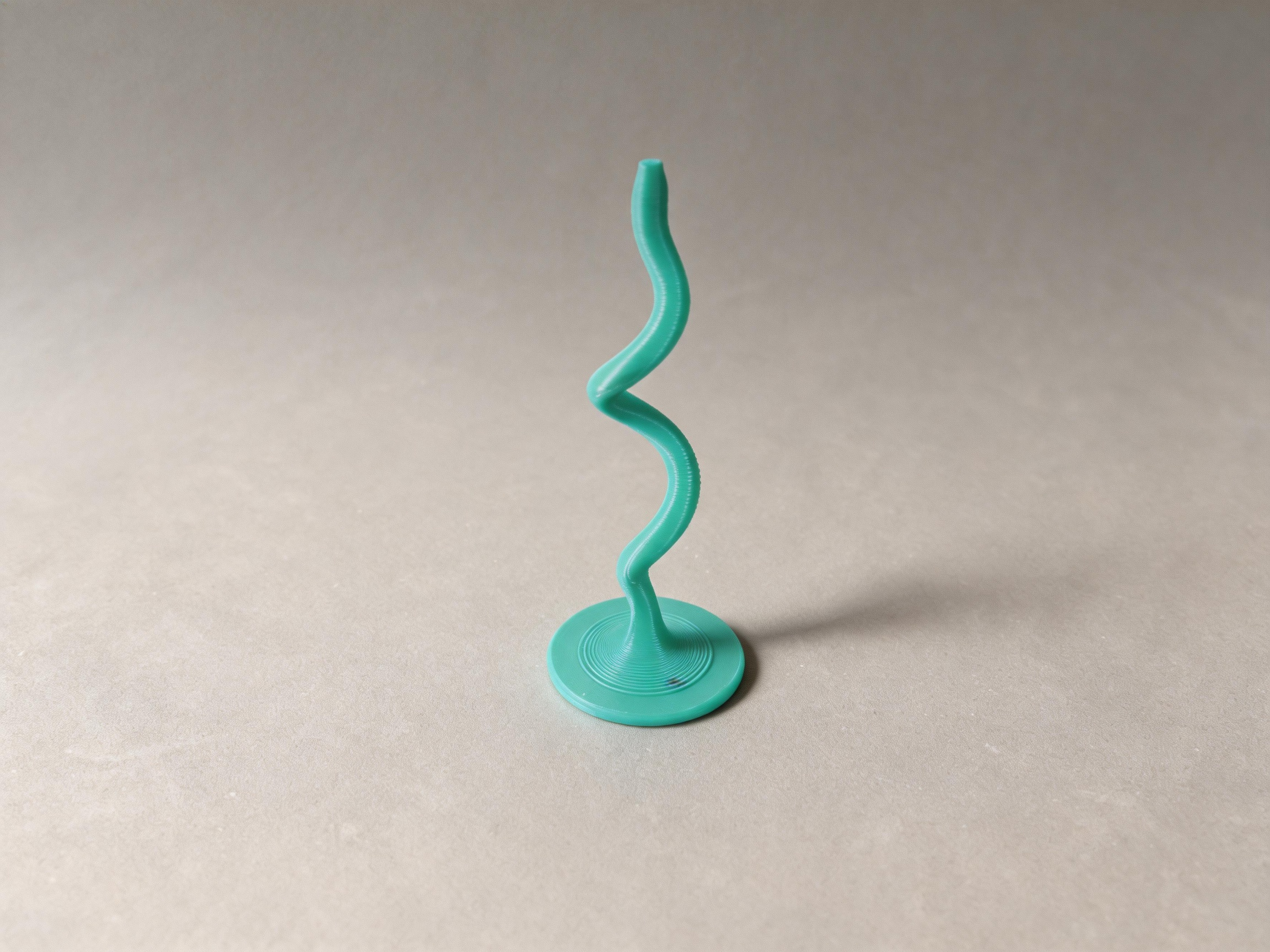 Miniatura 6 do modelo 3D 平衡鸟、平衡鹰、指尖上的不倒翁