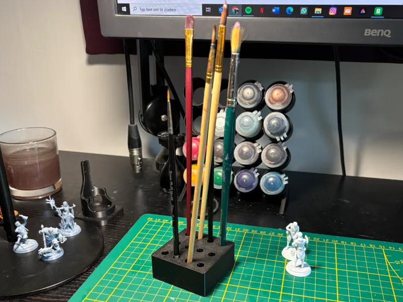 Simple Brush Holder