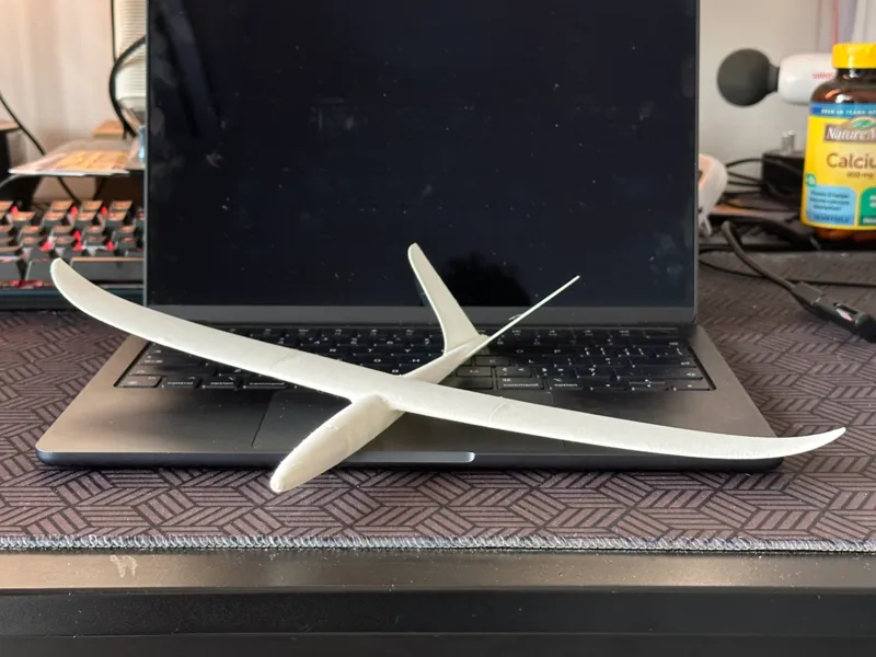 手抛滑翔机可飞行；超轻优雅9.5克；翼展37cm；V6版本