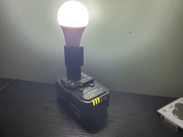 Adaptateur ampoule LED 12V pour outils Ryobi