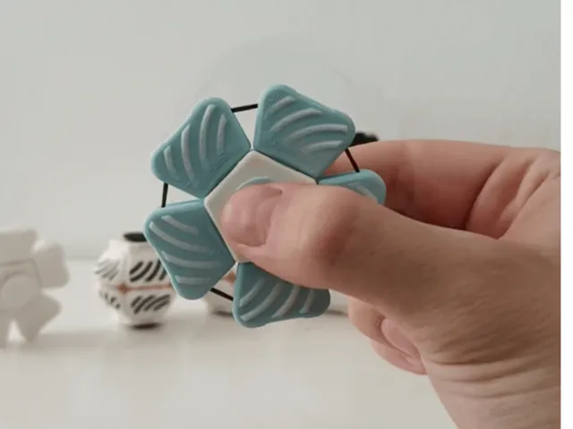 PentaSpin - The Spinning Fidget Clicker