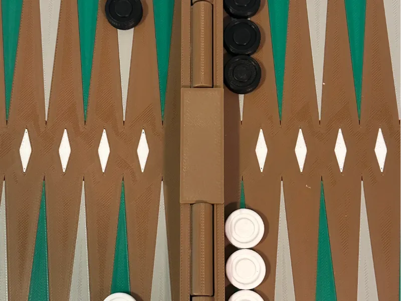 Bar insert keeps pieces from falling in the crack
