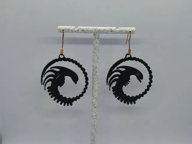 Aretes Círculo Xenomorfo