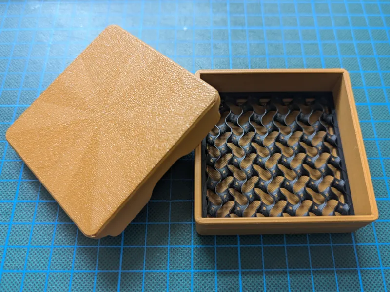 Solid Shampoo bar/ Soap Travel Case - Snap on Lid