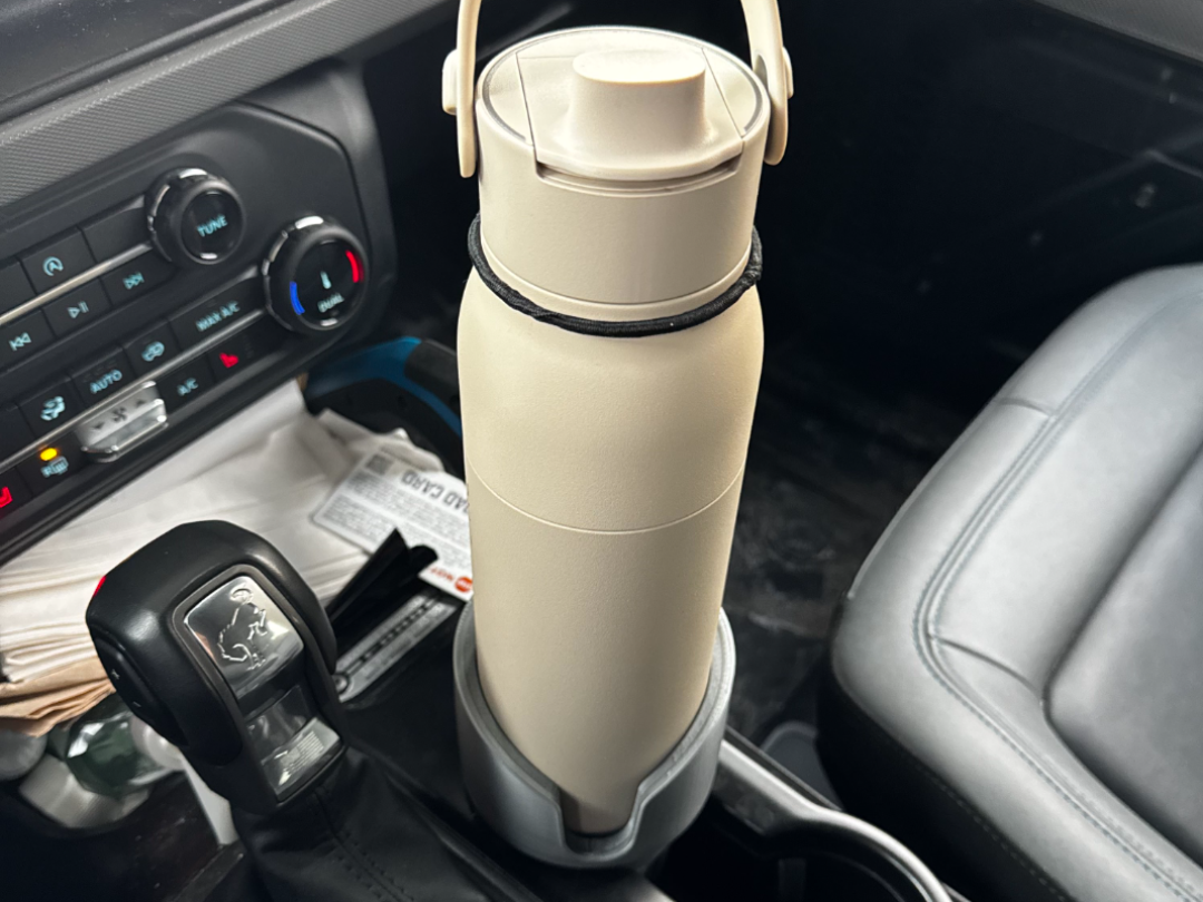 Ford cupholder; 34oz LARQ water bottle (84mm)