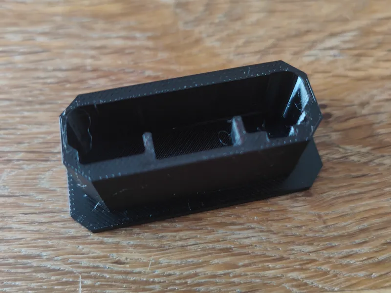 Schutzabdeckung Zero FX Quickcharger Anschluss