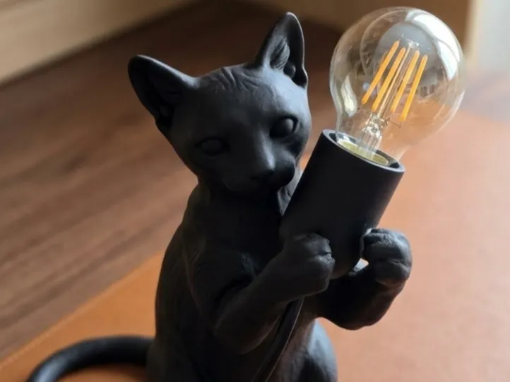 gatto gege porta lampada