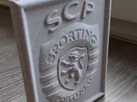 Emblème sportif en relief encadré — photo 2