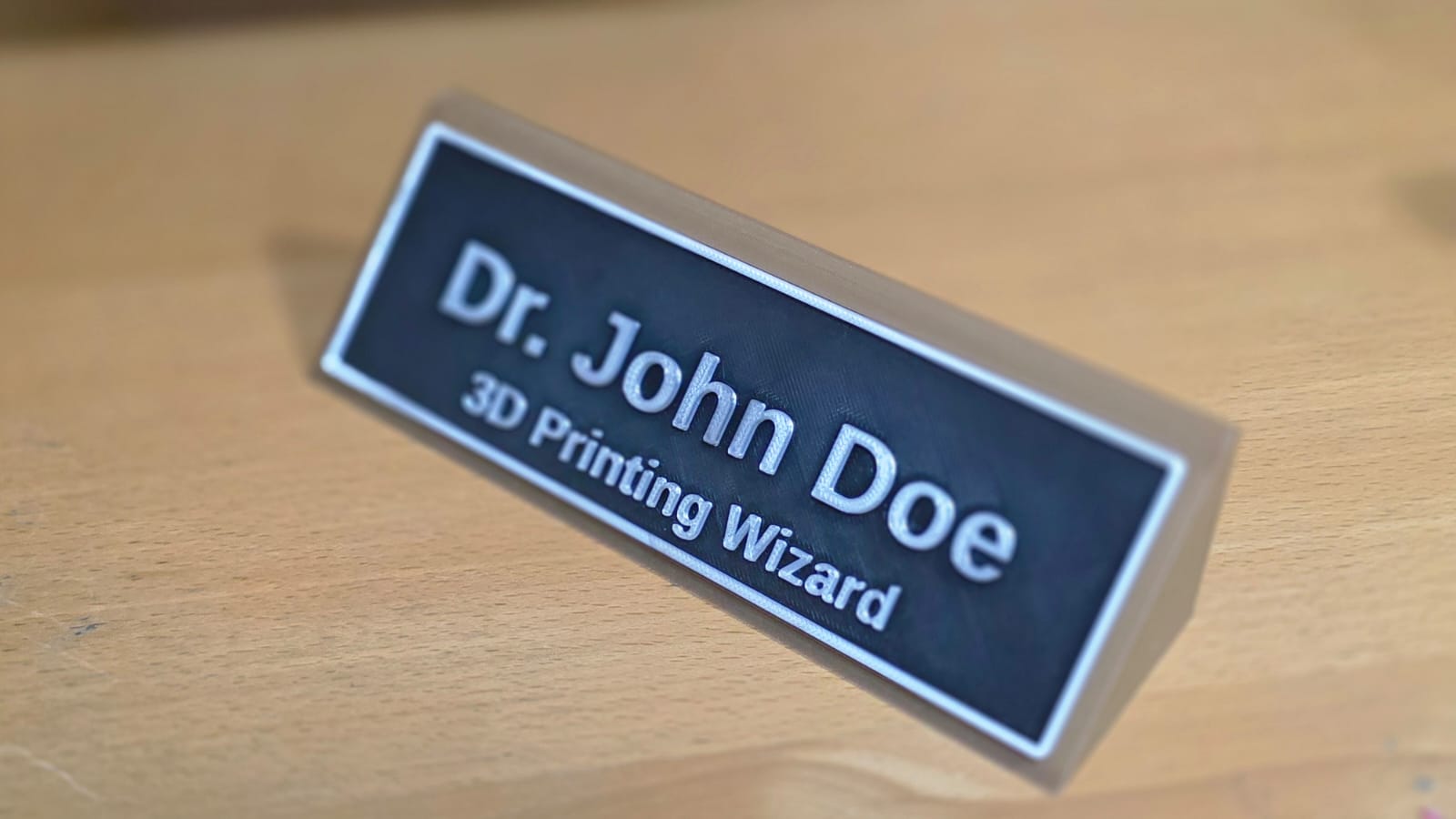 Miniatura 2 do modelo 3D Customizable/Parametric Desk Nameplate