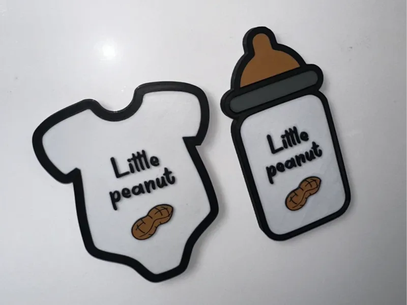 Magnetic baby grow souvenir 