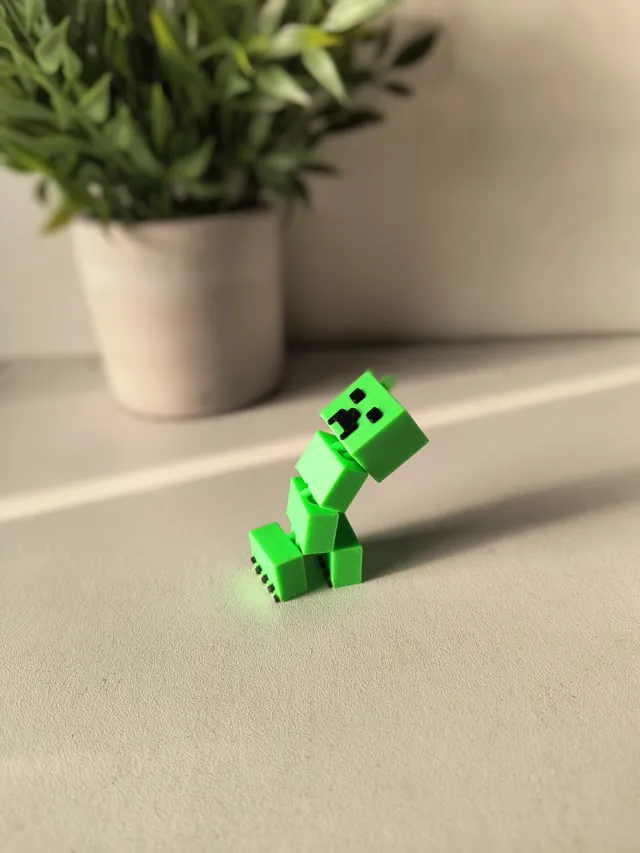 Minecraft creeper inspired articulated