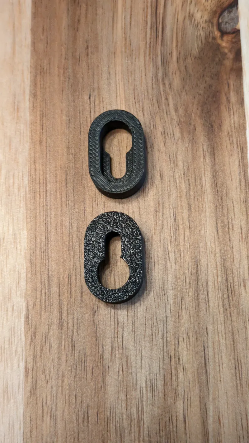 Flush mount insert for wall hanging