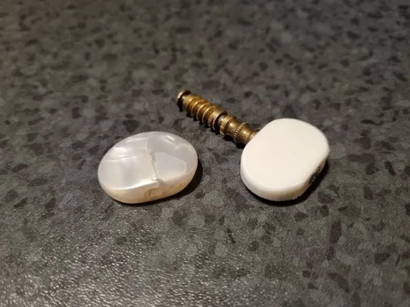 Bouton de mécanique guitare classique
