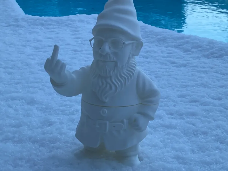 nain de jardin - garden gnome