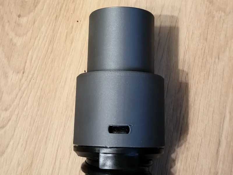 Vacuum cleaner hose end (Kraft&Dele)