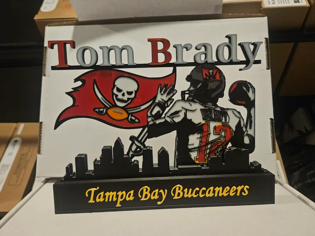NFL Tampa bay Buccaneers Tom Brady display! - Free 3D Print Model ...