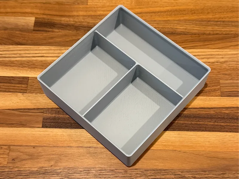Gridfinity tray with 3 compartments - 3x3