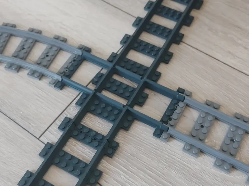 Brick train - Cross track rail