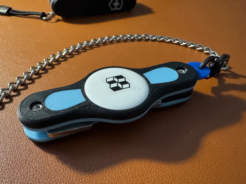 Swiss Army Keys - Keyorganizer with AirTag