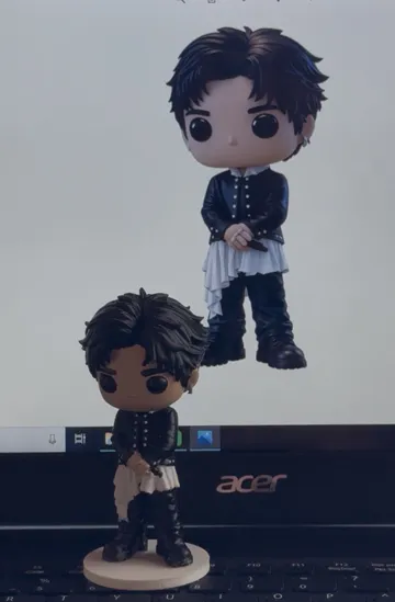Accesorio para impresora 3D: figura suga de bts multicolor con ams — vista de referencia 3
