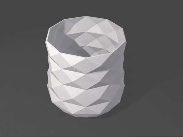 Vase low poly 140 mm