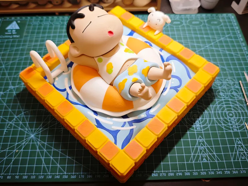 蜡笔小新-泳池小新