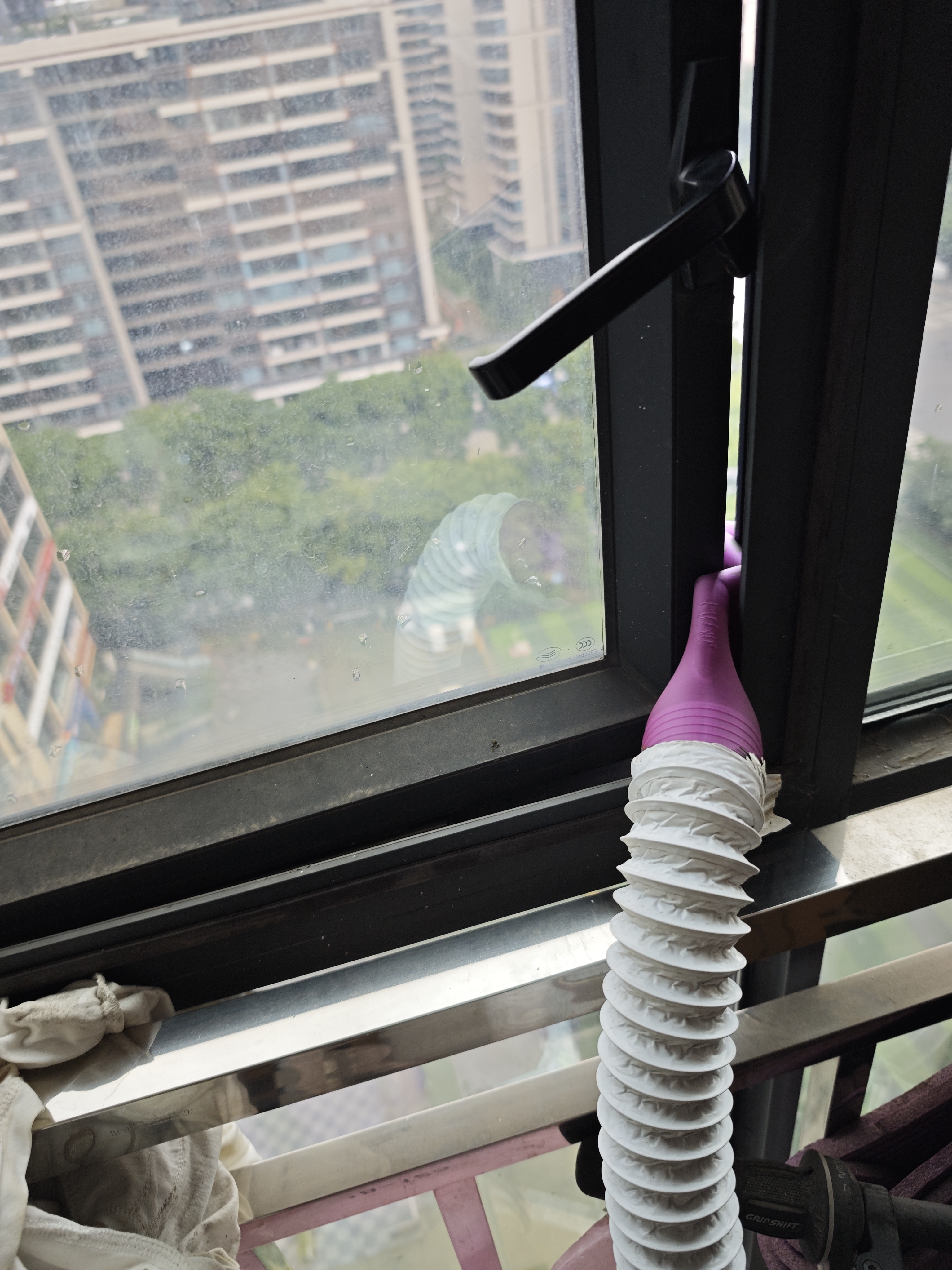 Miniatura 6 do modelo 3D 外开窗排风口