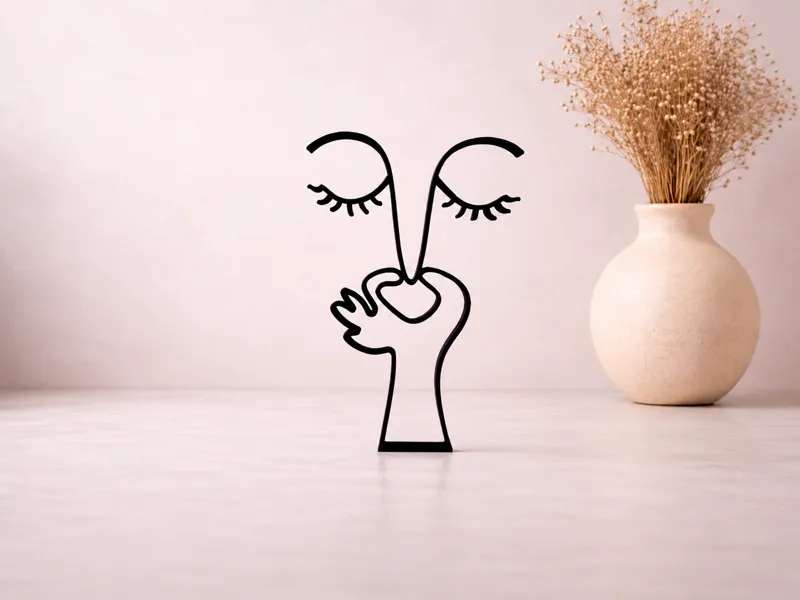 Moderne stylische Figur fürs Bad