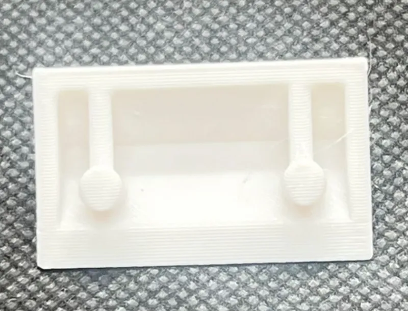 Cockspur window clip