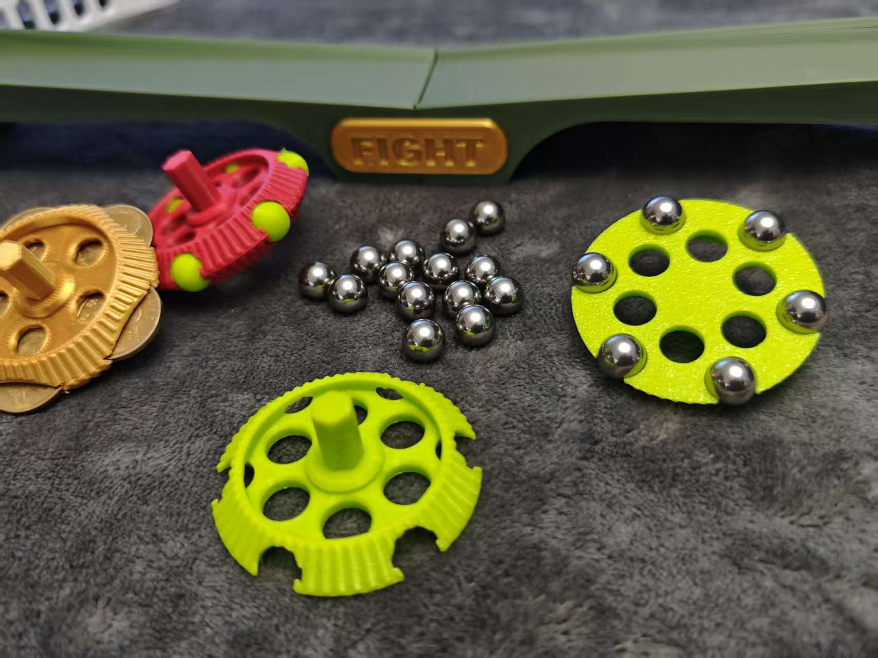 Miniatura 2 do modelo 3D 狭路相逢对战陀螺-带钢珠和硬币的陀螺