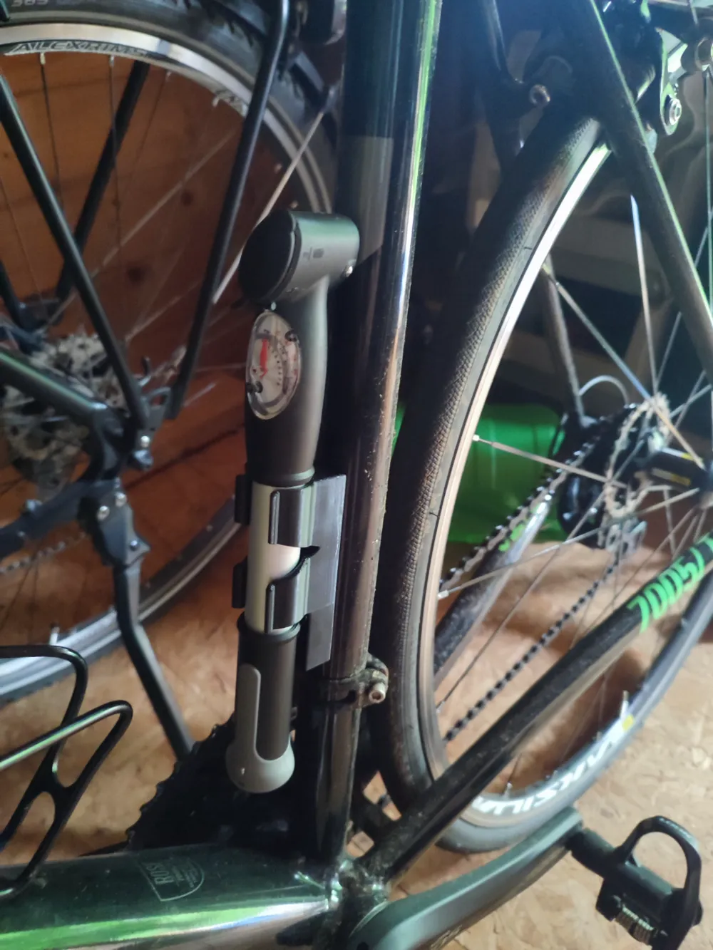 bike-pump-holder-by-3dpaddy-makerworld
