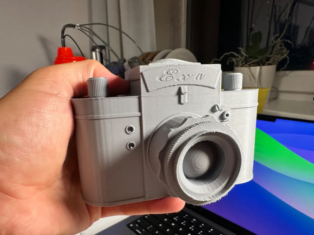 Fake Old Camera Replica of Old Vintage Photo Camera - Free 3D Print Model - MakerWorld