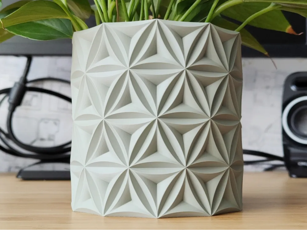 Maceta decorativa: Bamboo Flower Plant pot and Planter - Vase mode. Referencia del modelo original.