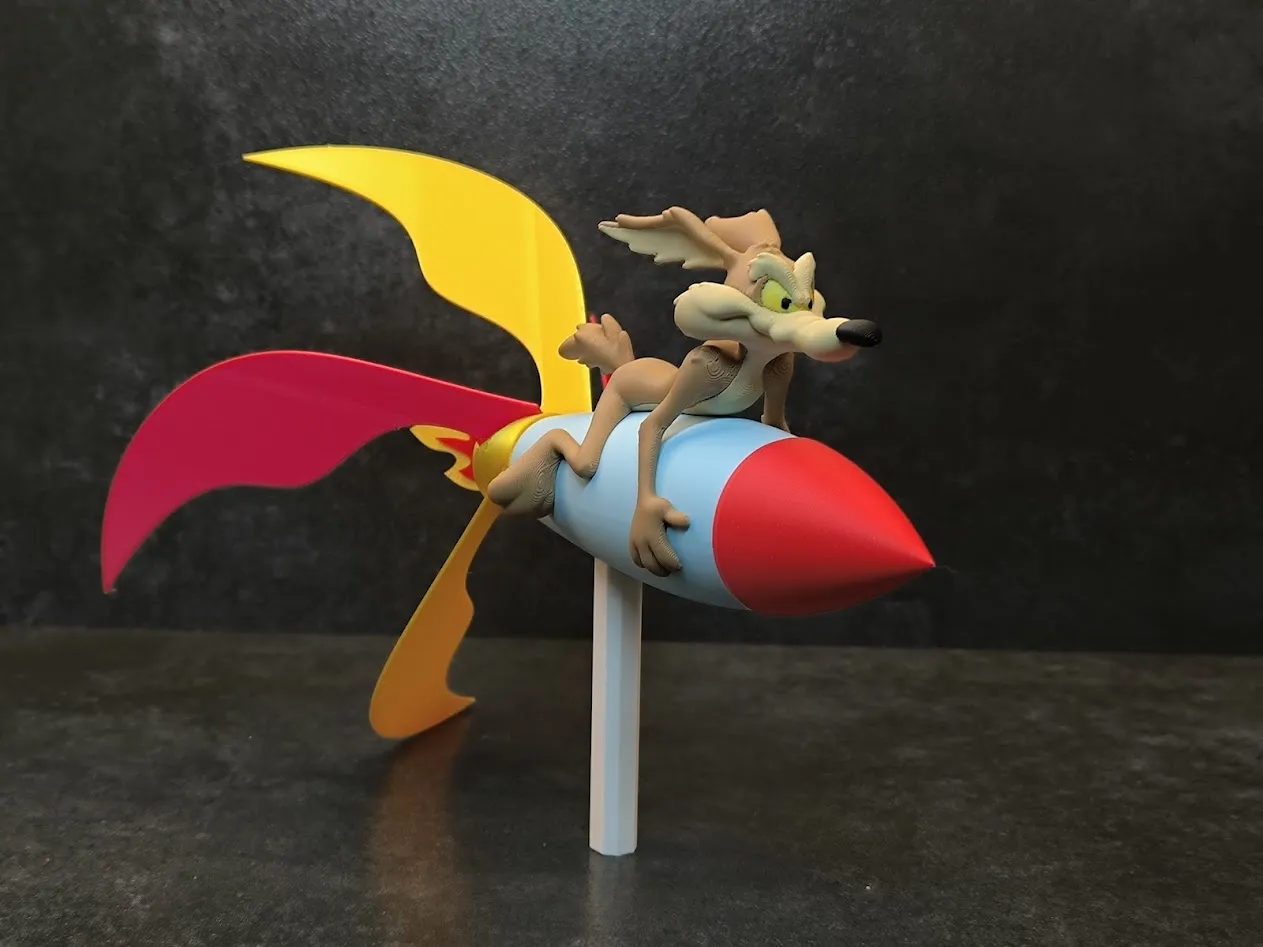 Coyote Rocket - Wind Spinner view 3