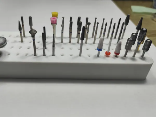 Grand présentoir pour forets de ponceuse à ongles