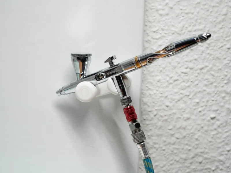Airbrush holder for Mobius