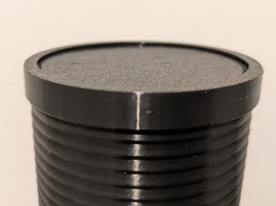 Secure lid for DEVA IV Desktop Bin