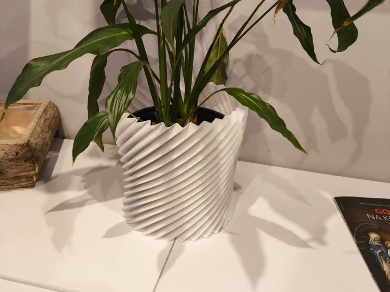 Vase to flower
