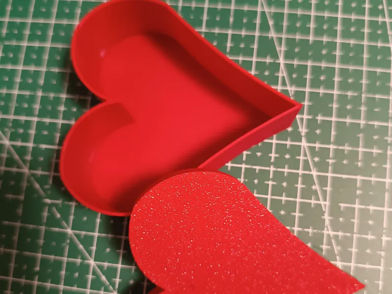 Heart-Shaped Mini Box
