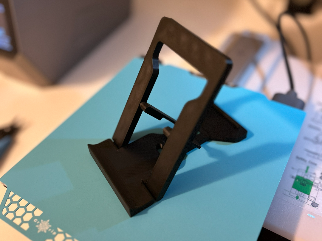 Print-in-Place Adjustable Phone Stand