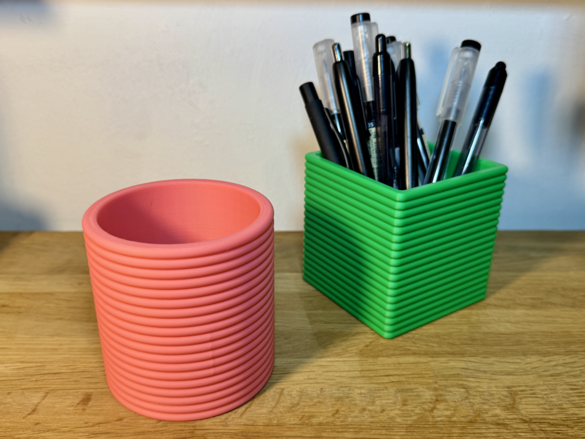 Modern Ribbed Desk Pen Holder  ( Round + Square )