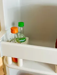 Range-flacons pour arômes SodaStream au frigo — photo 3