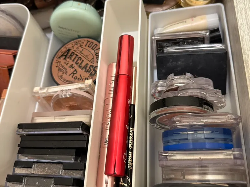 mascara box 40*200*60 (W*D*H)