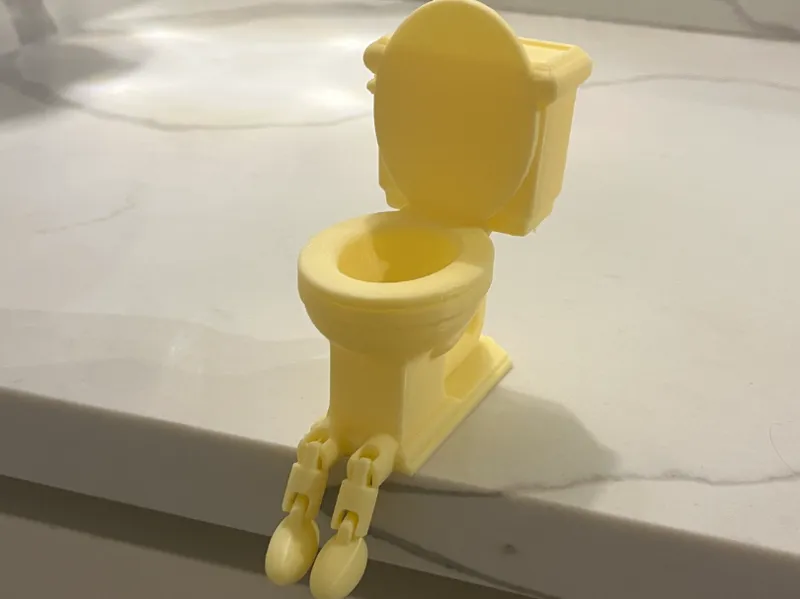 Toilet with flexi legs
