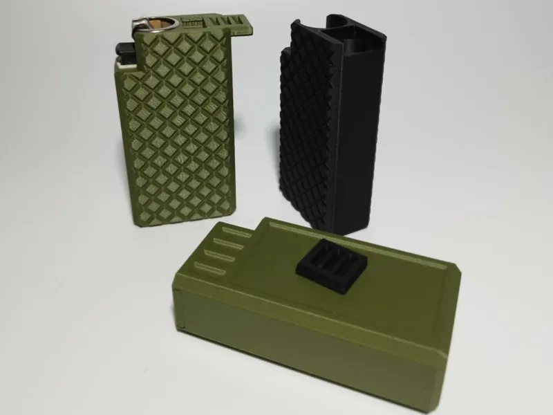 Clipper case with storage space