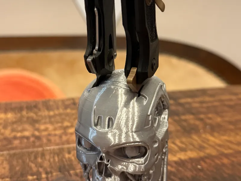Terminator T-800 Skull Knife Stand